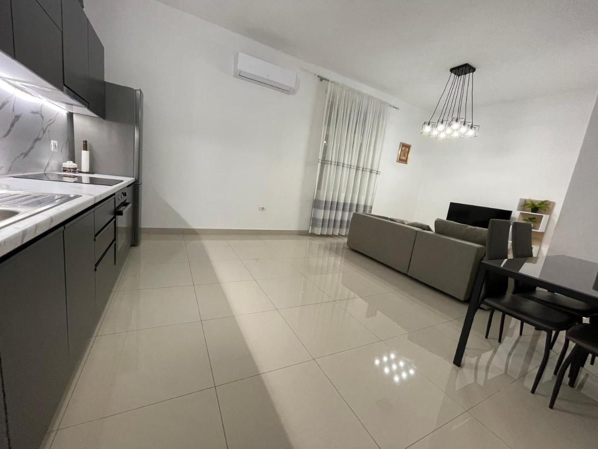 Westwood 2Bd Apartments Durrës Eksteriør billede